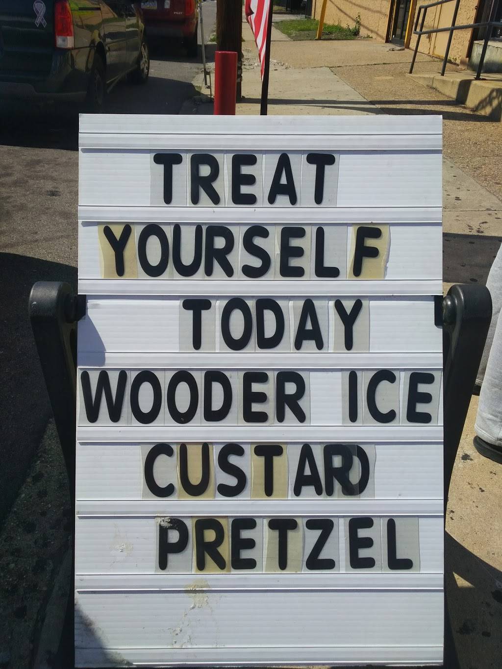 Ritas Italian Ice & Frozen Custard | restaurant | 1923 E Hunting Park Ave, Philadelphia, PA 19124, USA | 2155351344 OR +1 215-535-1344