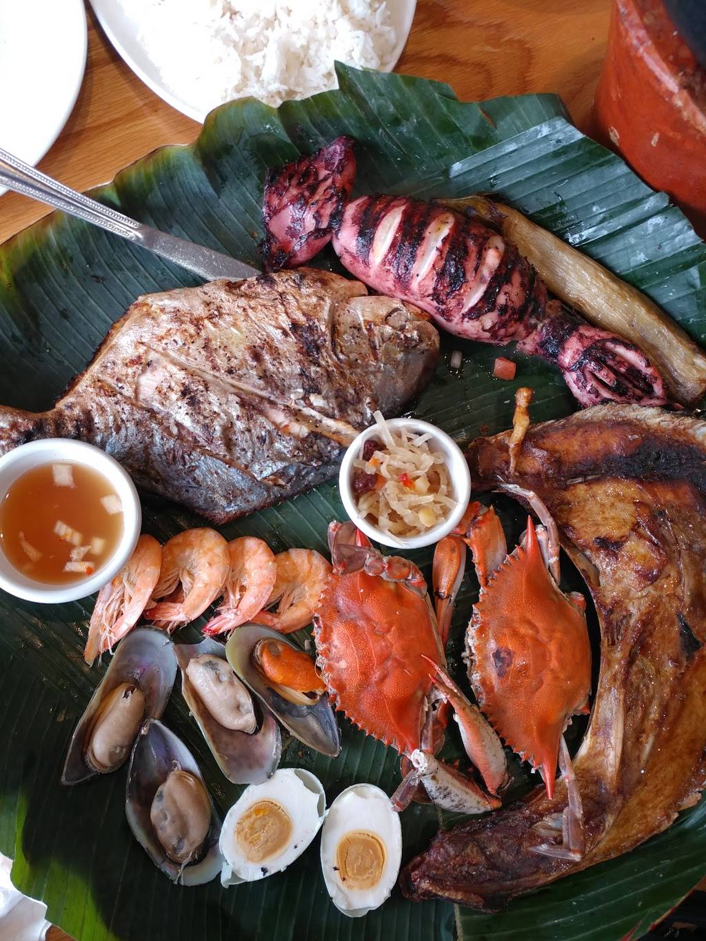 Rosarios Ihawan | restaurant | 40-09 69th St, Queens, NY 11373, USA | 7184583300 OR +1 718-458-3300