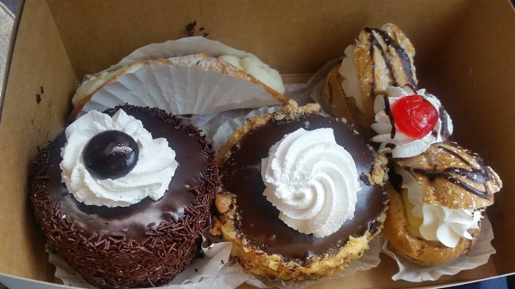 La Fiorentina Pastry Shop | restaurant | 236 Shaker Rd, East Longmeadow, MA 01028, USA | 4135260905 OR +1 413-526-0905