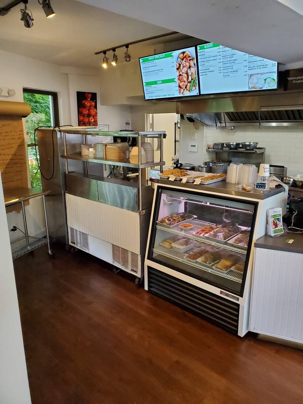 Grape Leaf Mediterranean Grille | restaurant | 6 Lincoln St, Newton, MA 02461, USA | 6175275366 OR +1 617-527-5366