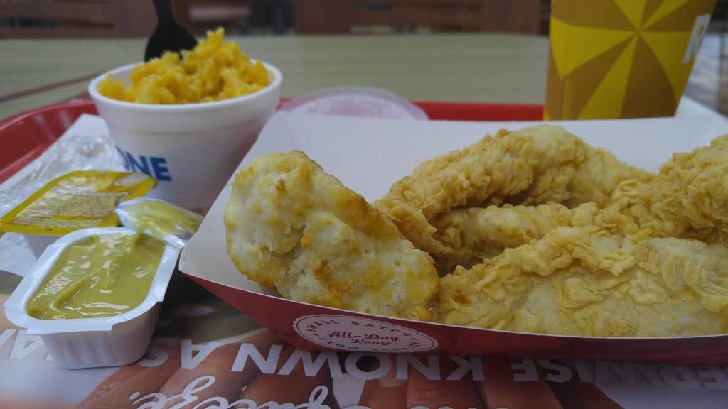 Churchs Chicken | restaurant | 1904 N Young Blvd, Chiefland, FL 32626, USA | 3524937740 OR +1 352-493-7740