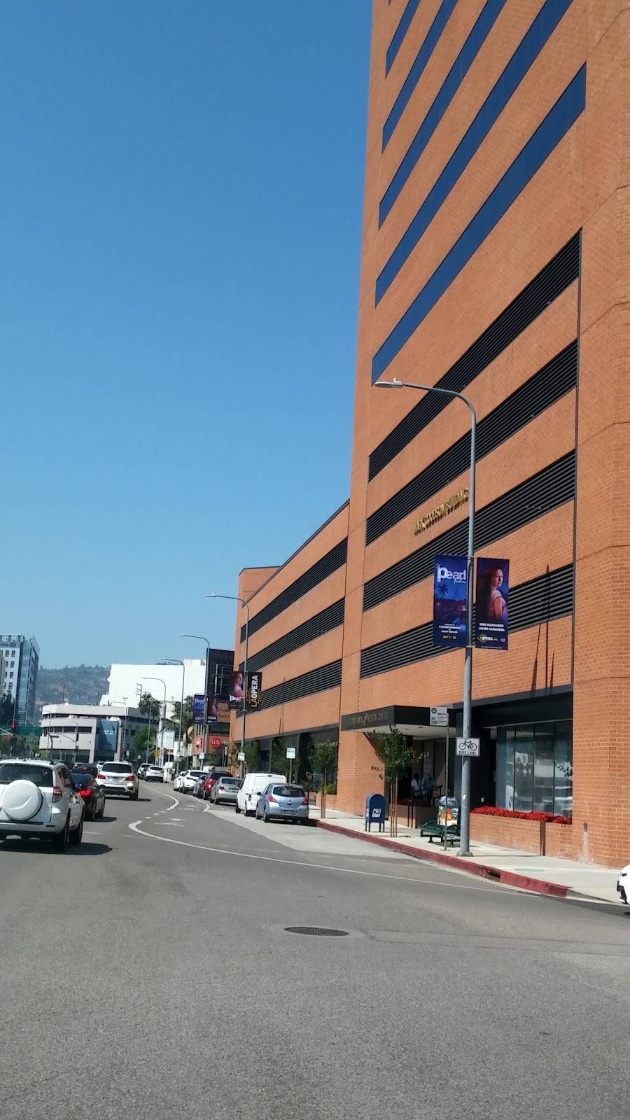 Winchells | cafe | 10801 Crenshaw Blvd, Inglewood, CA 90303, USA | 3106775825 OR +1 310-677-5825