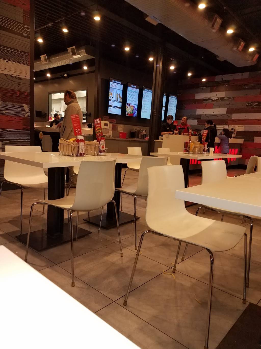 Smashburger | restaurant | 983 Port Washington Blvd, Port Washington, NY 11050, USA | 5164394736 OR +1 516-439-4736