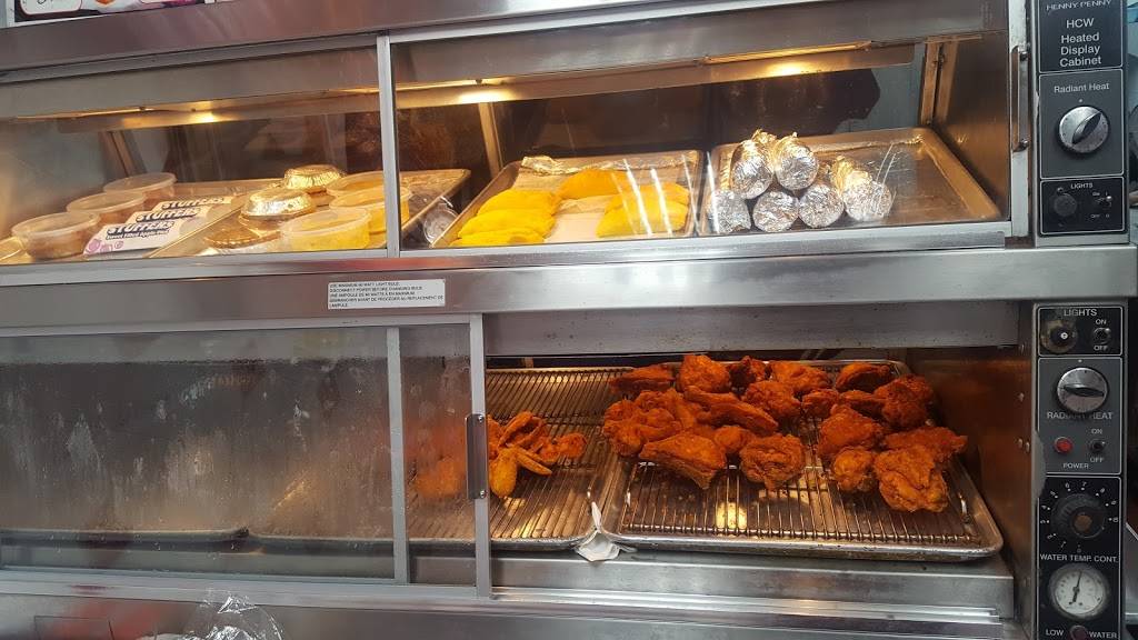 Kennedy Fried Chicken pizza | restaurant | 2115 Grand Concourse, The Bronx, NY 10453, USA | 7183294138 OR +1 718-329-4138