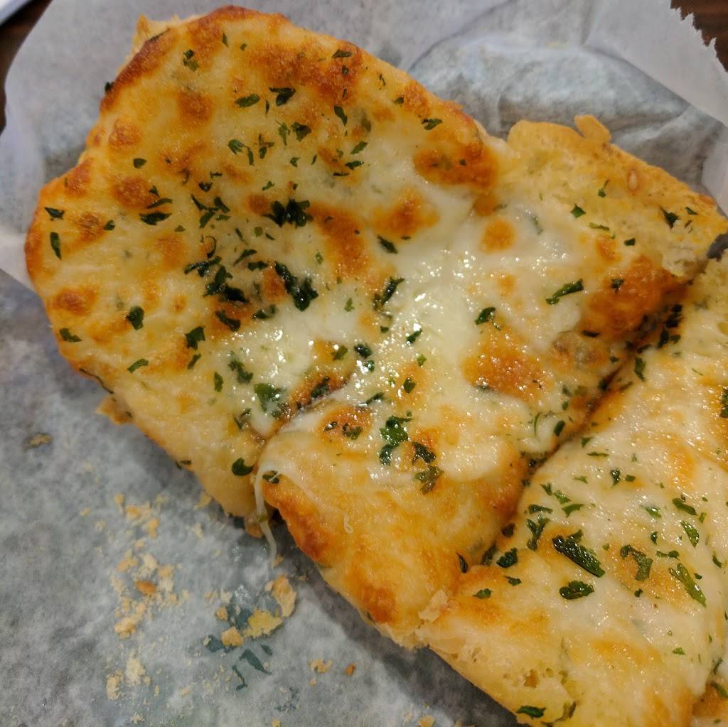 Minicos Italian Restaurant | restaurant | 1180 County Line Rd, Westerville, OH 43081, USA | 6148991100 OR +1 614-899-1100