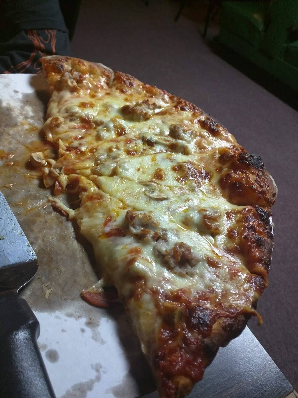 Town Hall Pizza (formerly Roma Pizzeria of Berrien Springs) | restaurant | 121 W Ferry St, Berrien Springs, MI 49103, USA | 2694717754 OR +1 269-471-7754