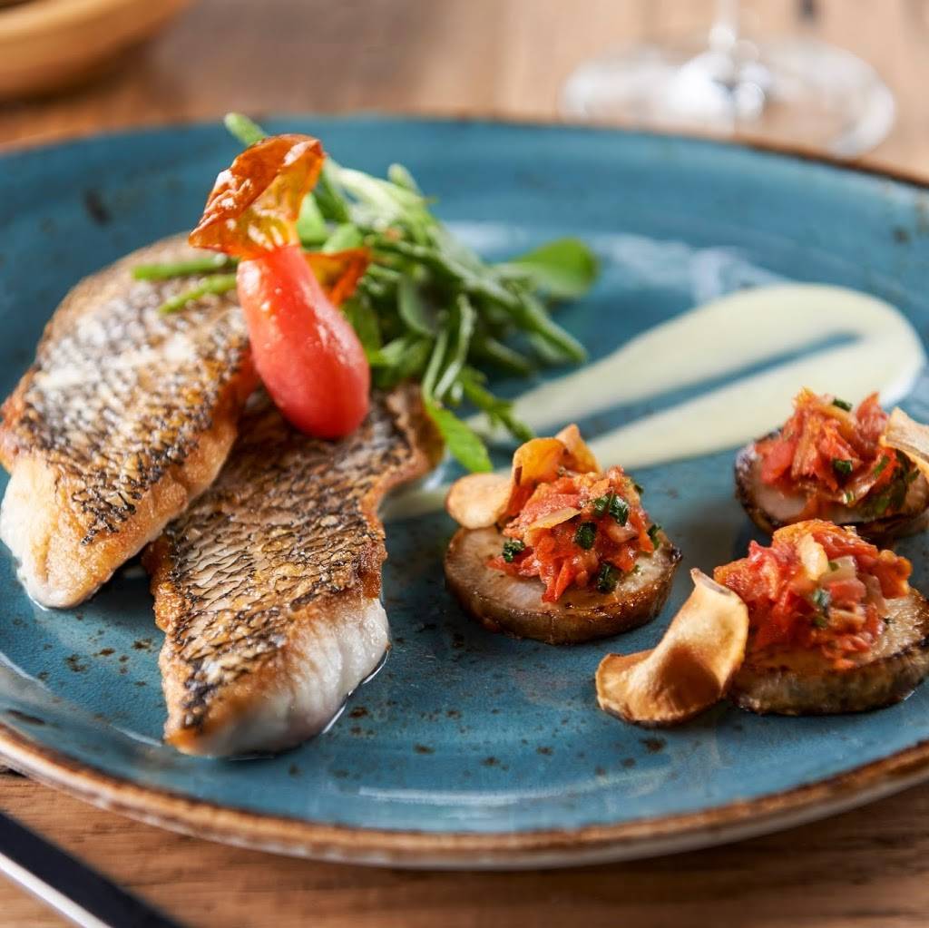 Halifax | restaurant | 225 River St, Hoboken, NJ 07030, USA | 2012532500 OR +1 201-253-2500