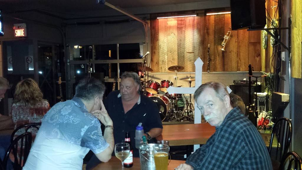 Le St-Laurent | restaurant | 283 Rue Notre-Dame, Repentigny, QC J6A 2R8, Canada | 4505815651 OR +1 450-581-5651