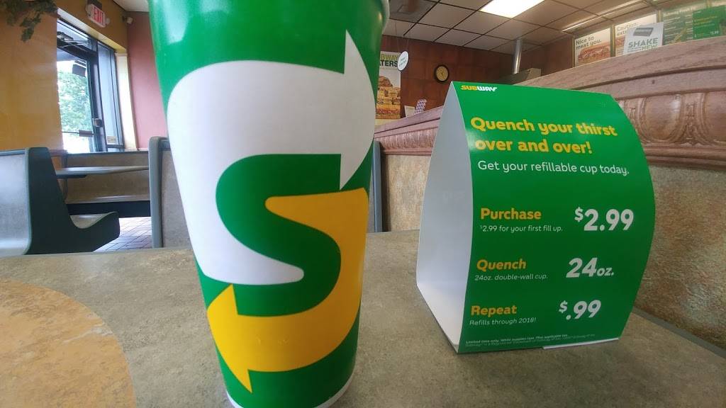 Subway | restaurant | 3621 W 50th St, Minneapolis, MN 55410, USA | 6129202412 OR +1 612-920-2412