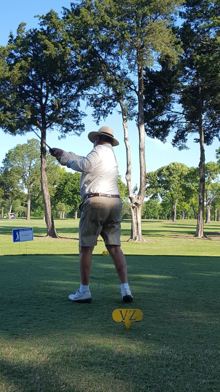 Van Zandt Country Club | restaurant | 17960 I-20 Frontage Rd, Canton, TX 75103, USA | 9035674884 OR +1 903-567-4884