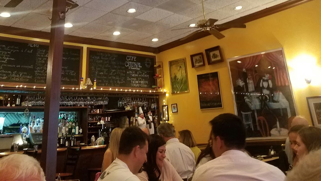 Cafe Central | restaurant | 455 Central Ave, Highland Park, IL 60035, USA | 8472667878 OR +1 847-266-7878