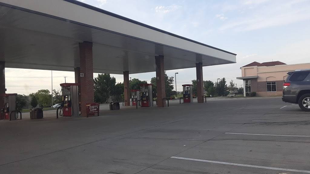 Caseys | meal takeaway | 9990 Woodland Rd, Lenexa, KS 66220, USA | 9133241571 OR +1 913-324-1571