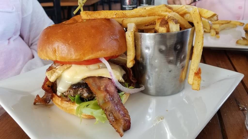 Post & Vine | restaurant | 1919 14th Ave, Vero Beach, FL 32960, USA | 7729075159 OR +1 772-907-5159