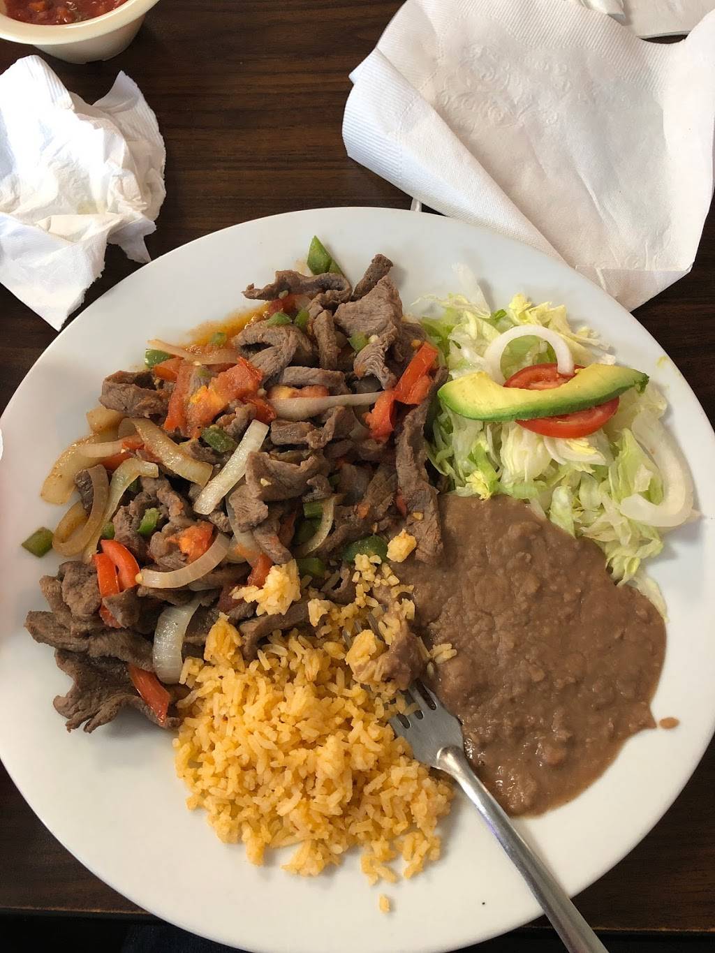 Migueleño Tienda y Restaurante | restaurant | 2015 GA-154 #106, Newnan, GA 30265, USA | 6788573279 OR +1 678-857-3279