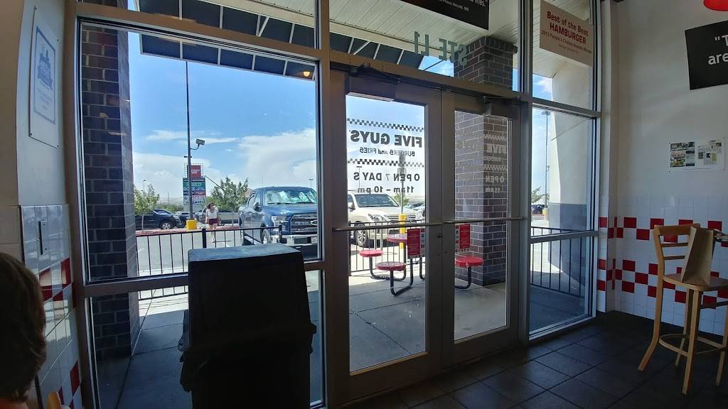 Five Guys | meal takeaway | 655 Sunland Park Dr, El Paso, TX 79912, USA | 9155812415 OR +1 915-581-2415