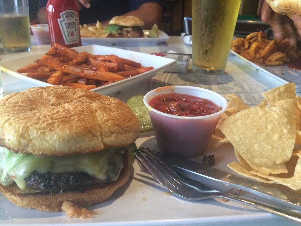 Scores Sports Bar and Grill | night club | 24365 Halsted Rd, Farmington, MI 48331, USA | 2484770123 OR +1 248-477-0123