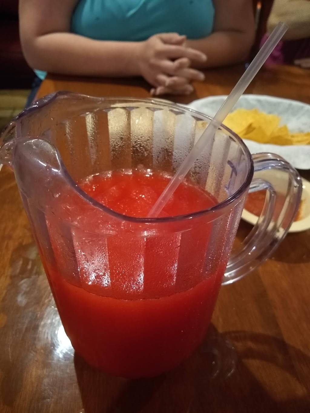 Los Amigos | restaurant | 5 Resort Dr, Carlyle, IL 62231, USA | 6188445015 OR +1 618-844-5015