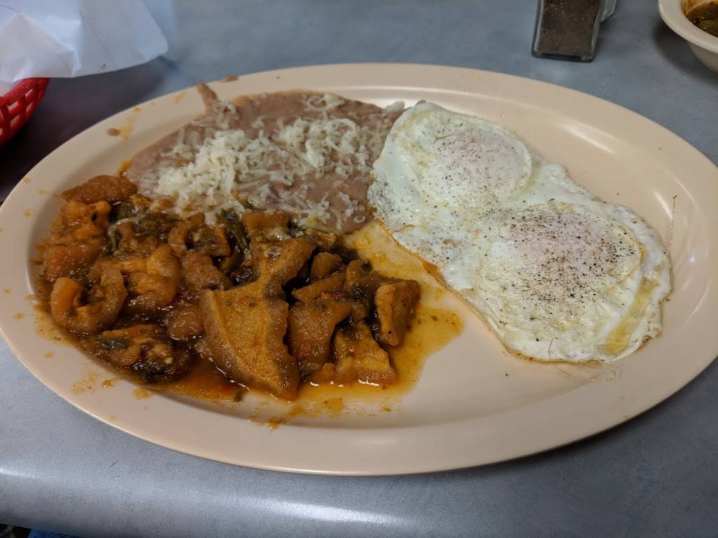 El Garabato | restaurant | 1580 George Dieter Dr #205, El Paso, TX 79936, USA | 9159219085 OR +1 915-921-9085