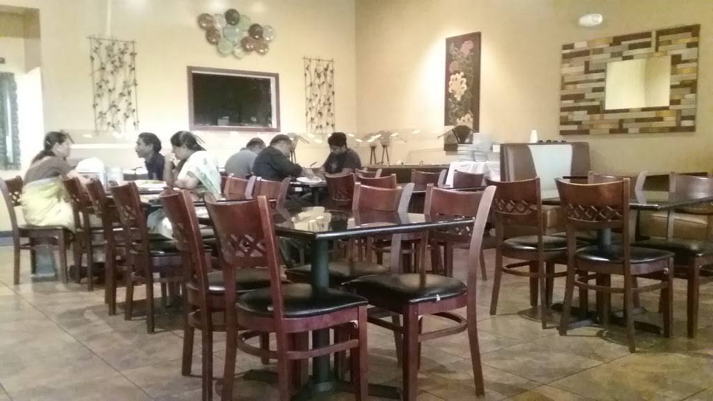 Chilli n Spice | restaurant | 8562 W 133rd St, Overland Park, KS 66213, USA | 9136813663 OR +1 913-681-3663