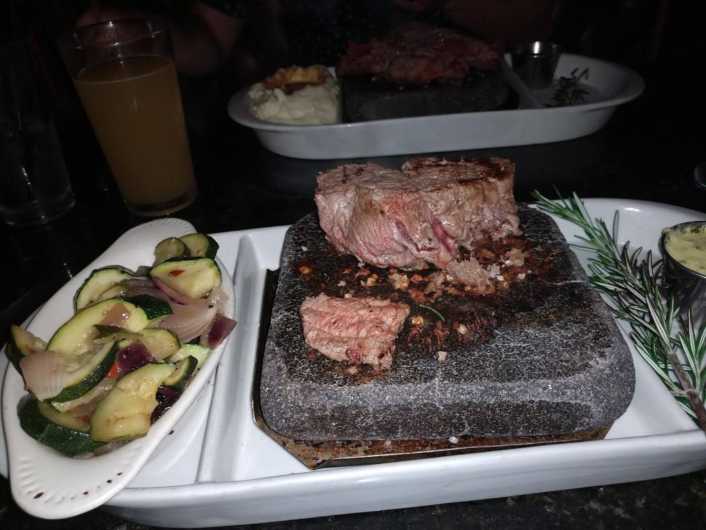 Black Rock Steakhouse | restaurant | 284 River St, Springfield, VT 05156, USA | 8028852200 OR +1 802-885-2200