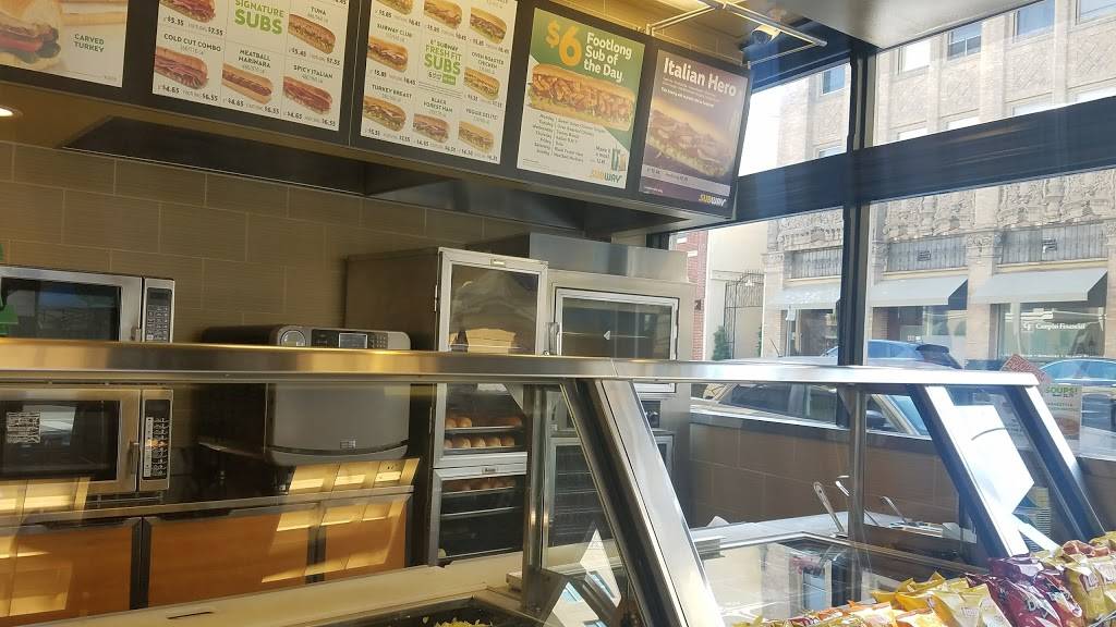 Subway | meal takeaway | 195 W Franklin St, Monterey, CA 93940, USA | 8316552613 OR +1 831-655-2613