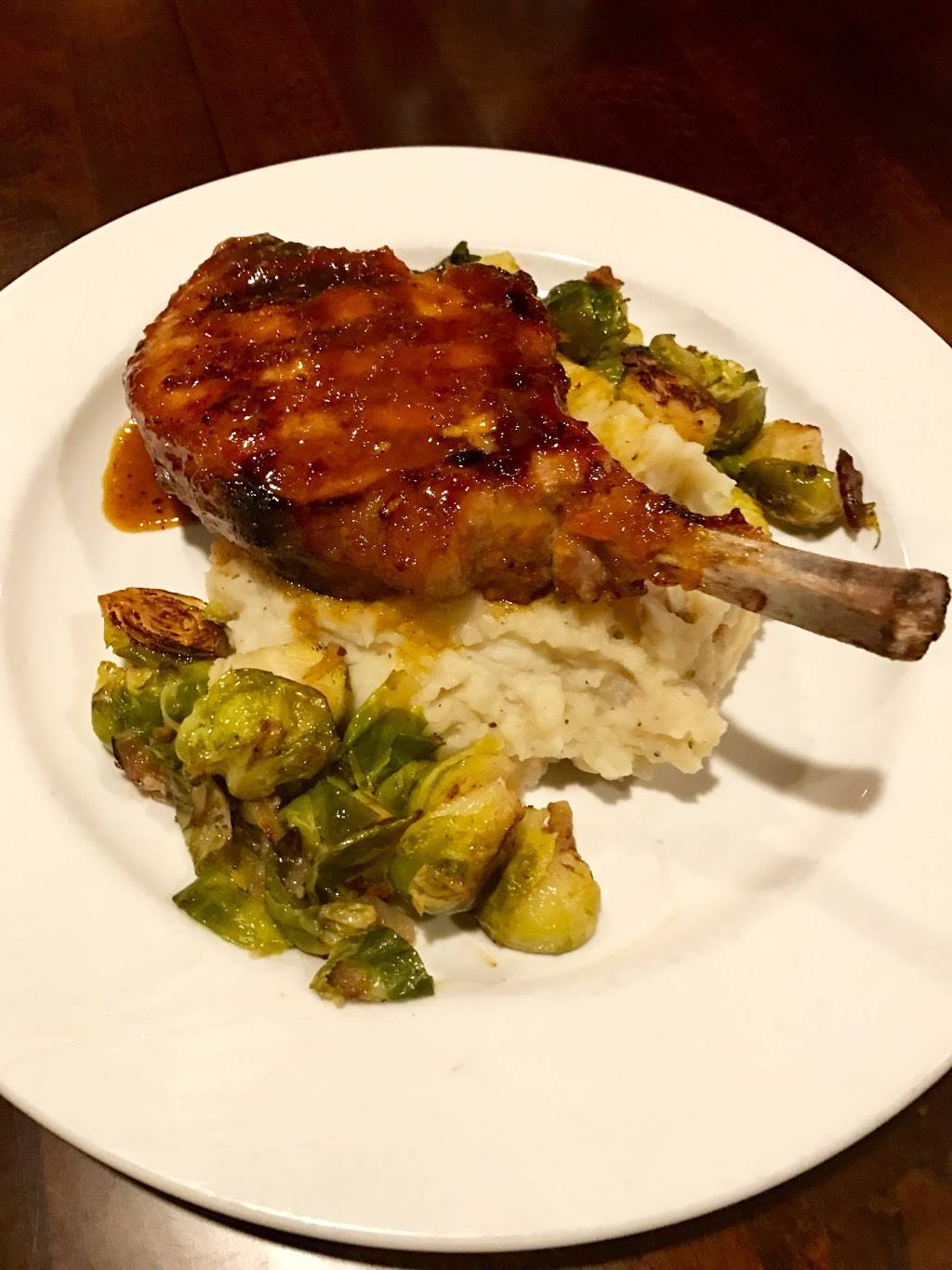 Chambers 19 Bistro & Bar | restaurant | 19 N Main St, Doylestown, PA 18901, USA | 2153481940 OR +1 215-348-1940