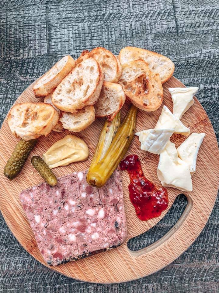 Bacchus Wine Bistro | restaurant | 124 2nd Ave NE, St. Petersburg, FL 33701, USA | 7272588566 OR +1 727-258-8566