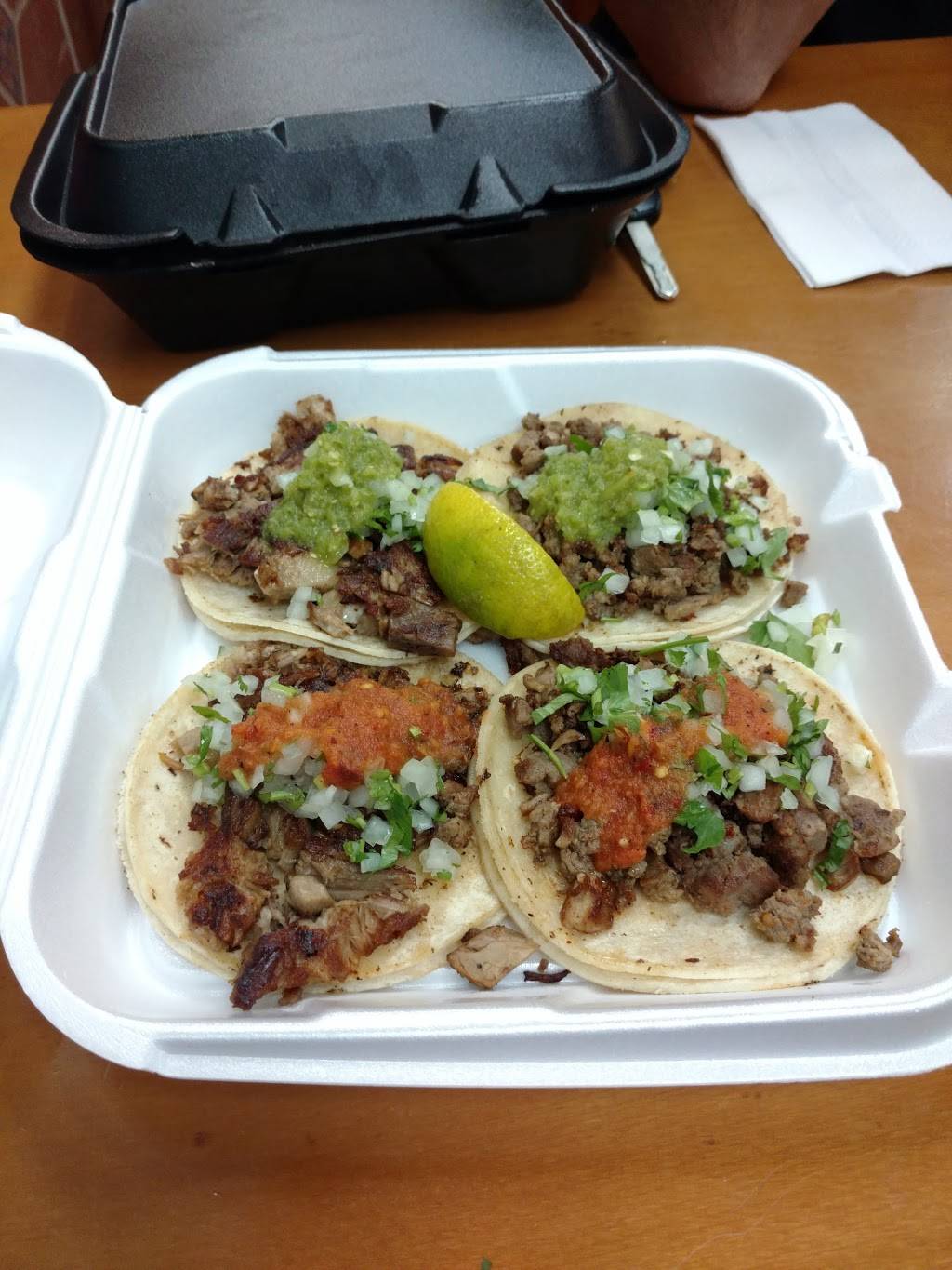 Las Delicias | restaurant | 22928 Lyons Ave, Newhall, CA 91321, USA | 6612871512 OR +1 661-287-1512