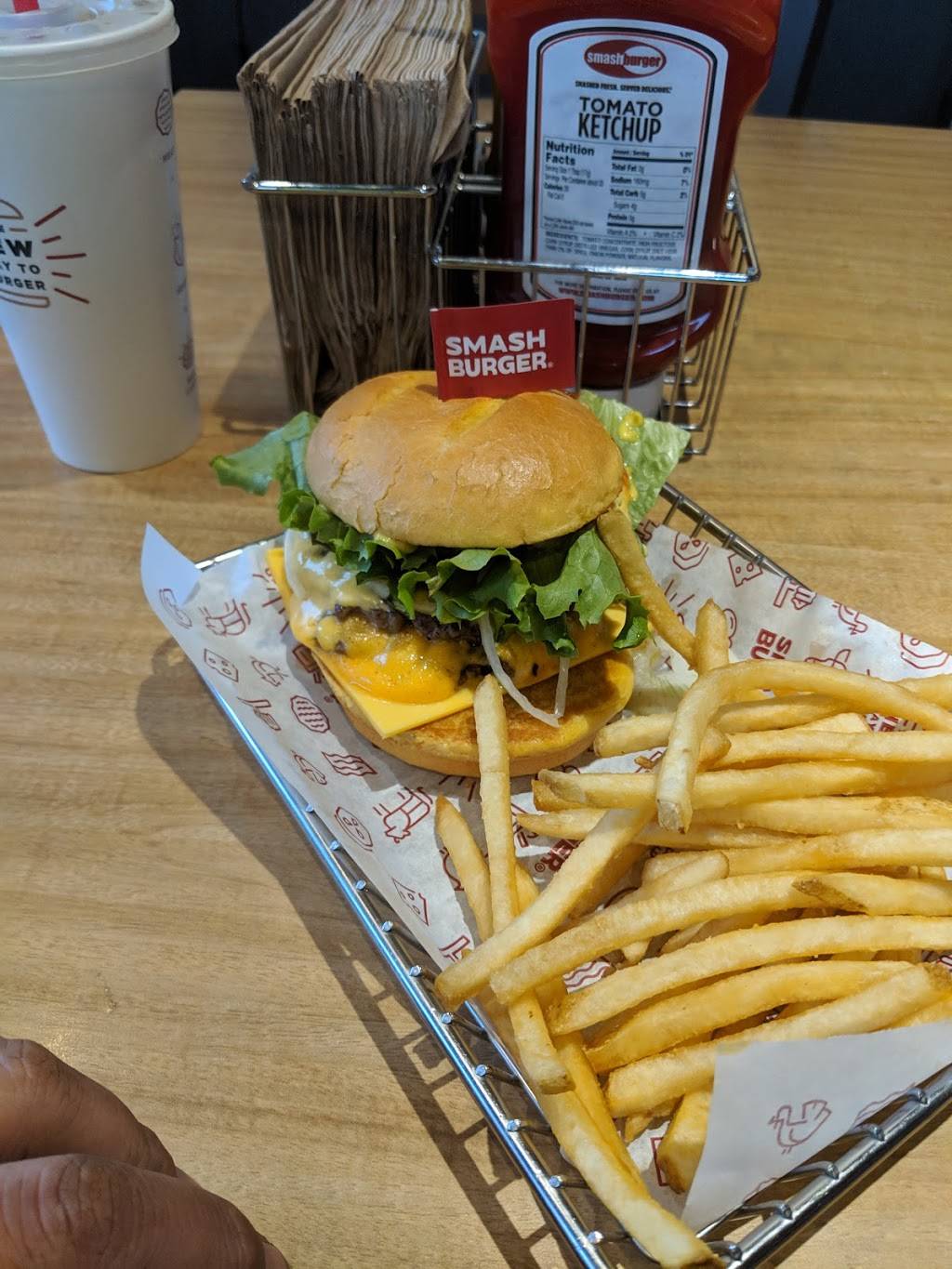 Smashburger | restaurant | 46 Marion Ave, Saratoga Springs, NY 12866, USA | 5188711801 OR +1 518-871-1801