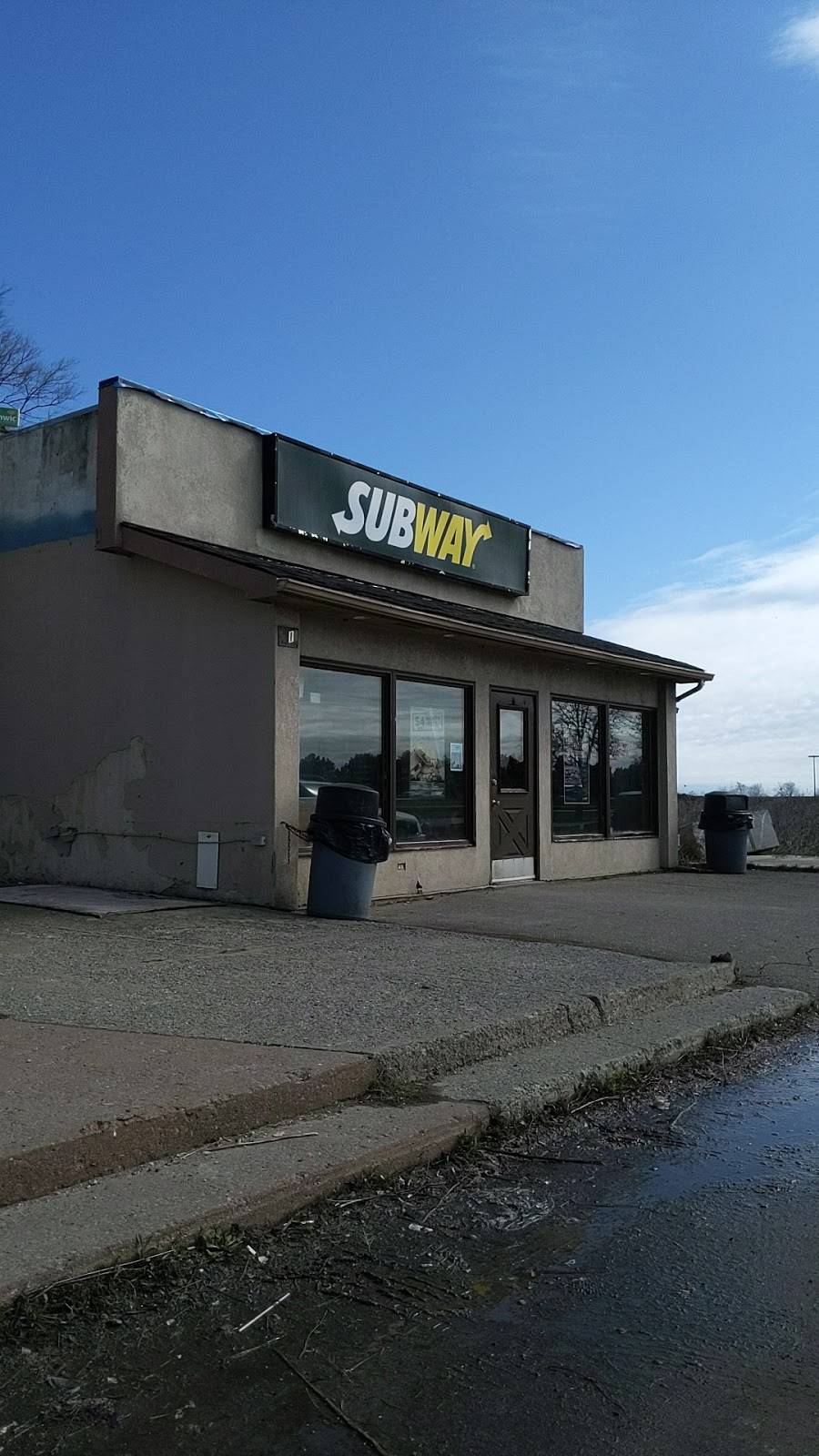 Subway | meal takeaway | 3311 N Service Rd, Vineland Station, ON L0R 2E0, Canada | 9055627749 OR +1 905-562-7749