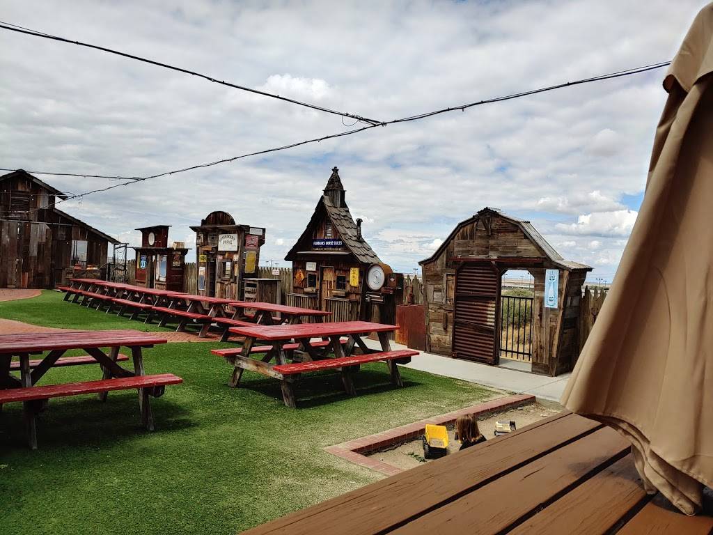 Wild Jacks Tex-Mex BBQ | restaurant | 33300 Bernard Dr, Kettleman City, CA 93239, USA | 5596340275 OR +1 559-634-0275