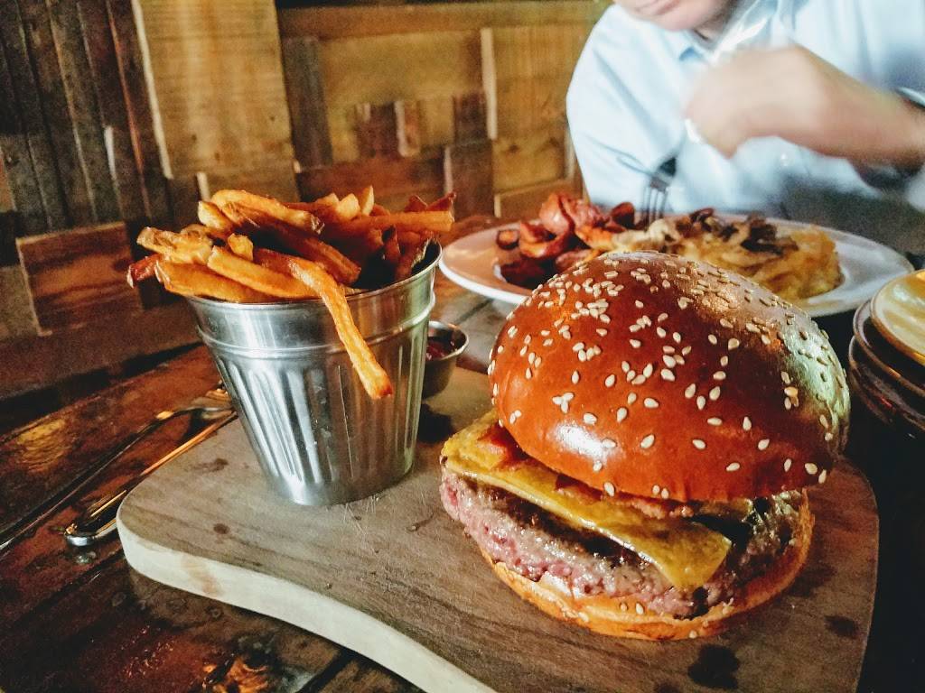 Whiskey Thief Tavern | restaurant | 616 Davis St, Evanston, IL 60201, USA | 8478592342 OR +1 847-859-2342