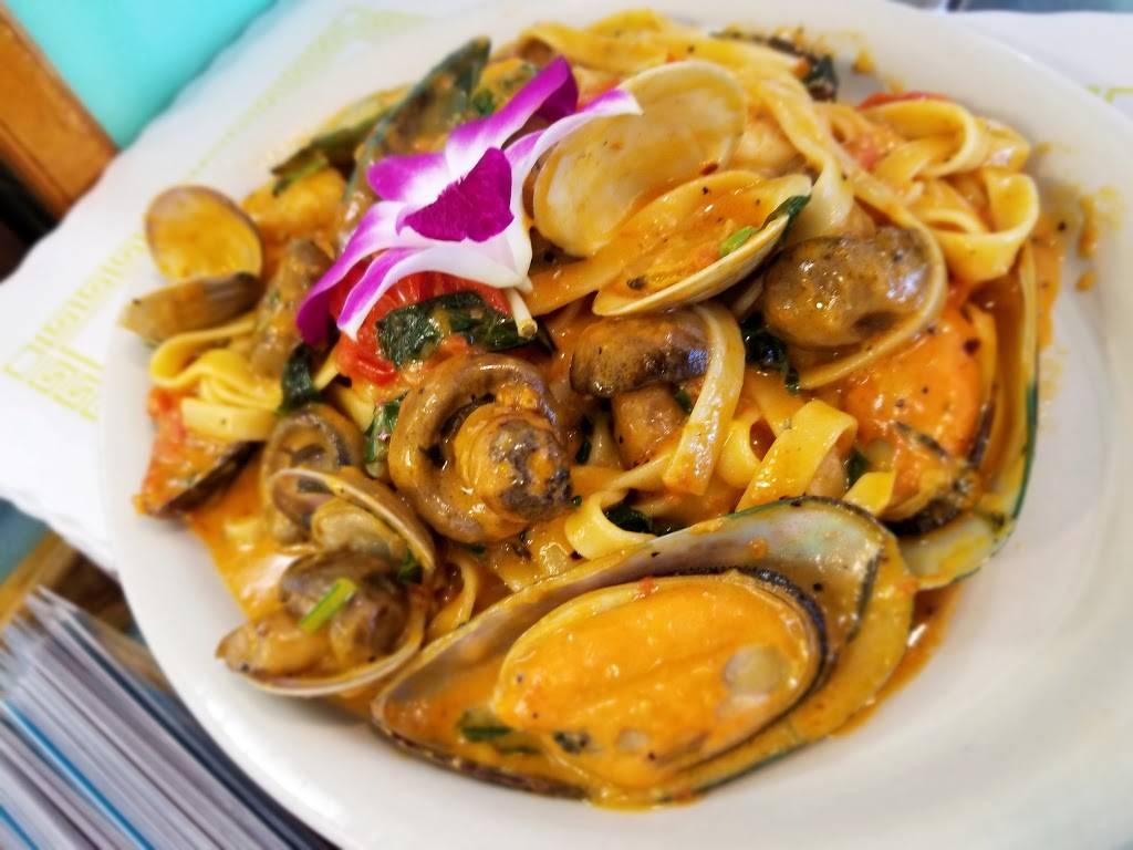 Montclair Family Restaurant | restaurant | 17001 Dumfries Rd, Montclair, VA 22025, USA | 7032214097 OR +1 703-221-4097