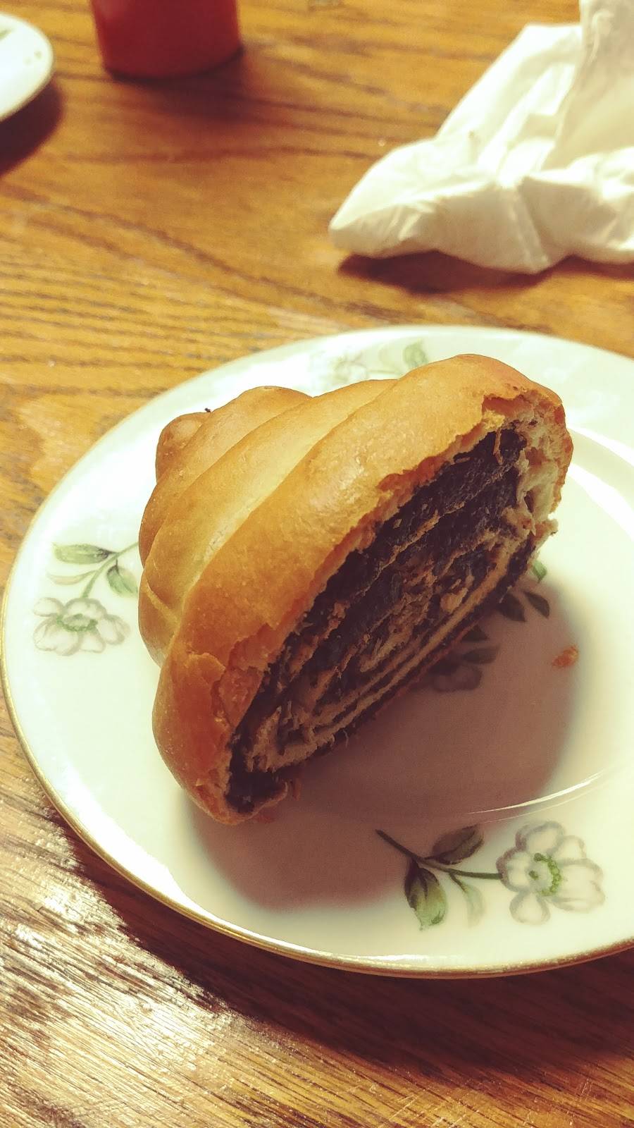 Chau Haus Schnitzel Station | restaurant | 7000 Stadium Dr #201, Kalamazoo, MI 49007, USA | 2693536620 OR +1 269-353-6620