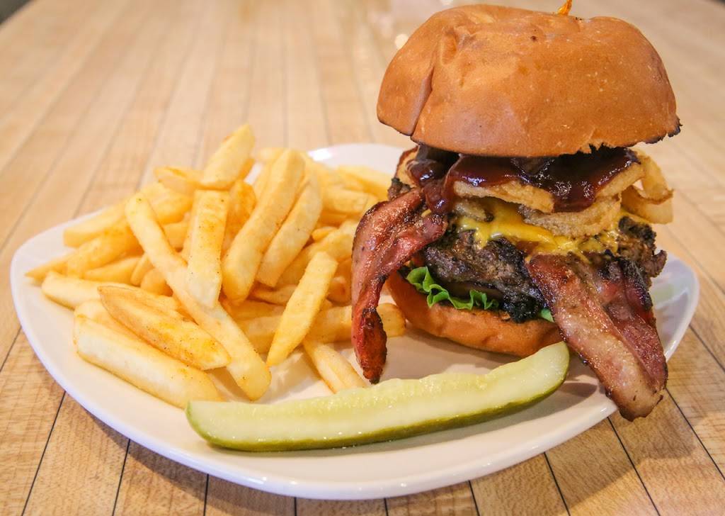 FLB Entertainment Center | restaurant | 511 E Bidwell St, Folsom, CA 95630, USA | 9169834411 OR +1 916-983-4411