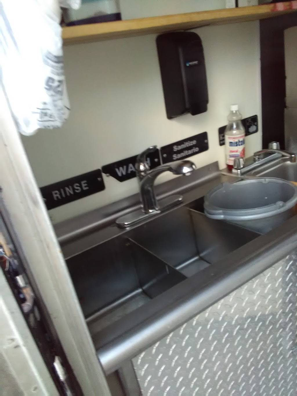 Hotdogs Marina | meal takeaway | 1810 NW 21st Terrace, Miami, FL 33142, USA | 7862858660 OR +1 786-285-8660