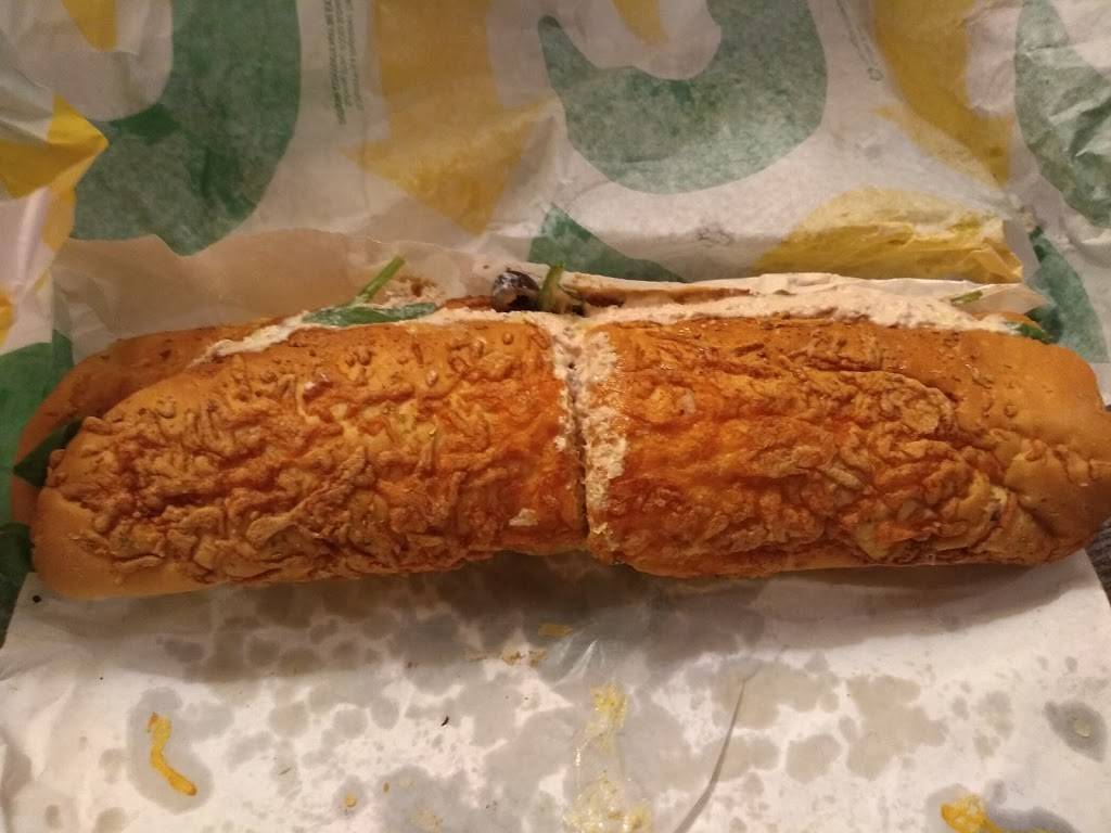Subway Restaurants | restaurant | 607 Business Loop 70 E, Columbia, MO 65201, USA | 5734494994 OR +1 573-449-4994