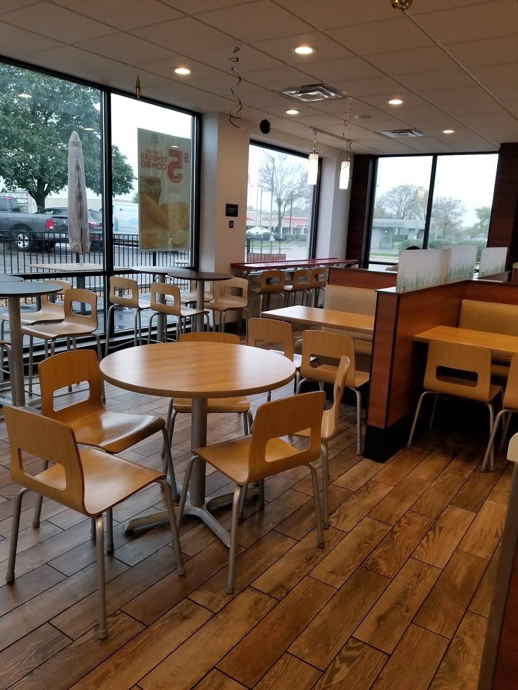 Wendys | restaurant | 2900 Plainfield Rd, Joliet, IL 60435, USA | 8155771409 OR +1 815-577-1409