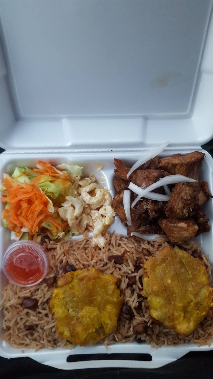 Chez Toutou Resto-bar | restaurant | 4310 Belanger Est, Montréal, QC H1T 1A7, Canada | 5147295111 OR +1 514-729-5111