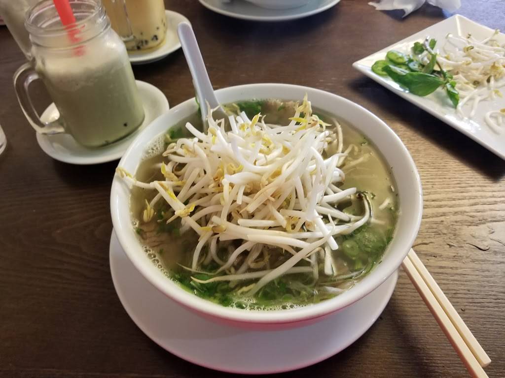 Phở House | restaurant | 1816 State Hill Rd, Wyomissing, PA 19610, USA | 6103733979 OR +1 610-373-3979