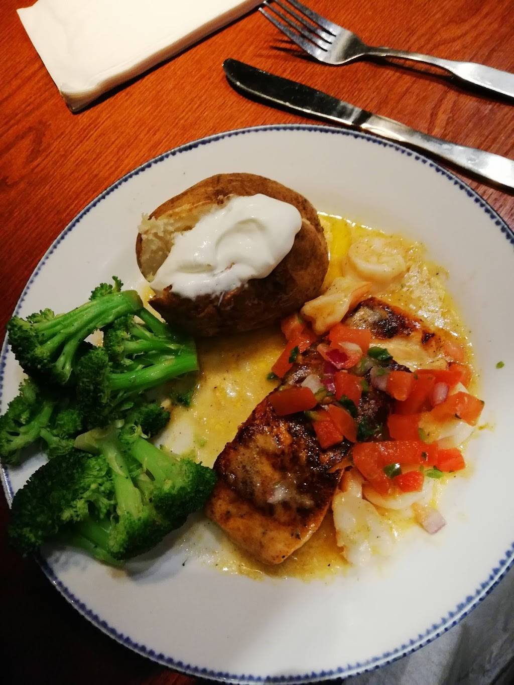 Red Lobster | restaurant | 340 W State Rd 436, Altamonte Springs, FL 32714, USA | 4076823636 OR +1 407-682-3636