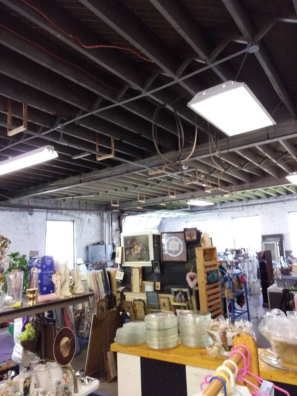 Mountain Roots Marketplace | bakery | 148 W 2nd St, Weston, WV 26452, USA | 3042698619 OR +1 304-269-8619