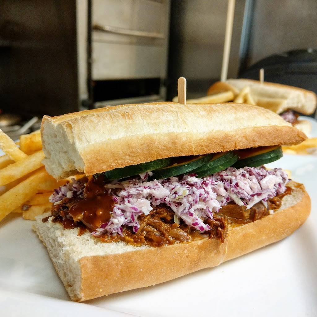 Beechies Place | restaurant | 400 West Pike Street, Meadowlands, PA 15347, USA | 7242227079 OR +1 724-222-7079