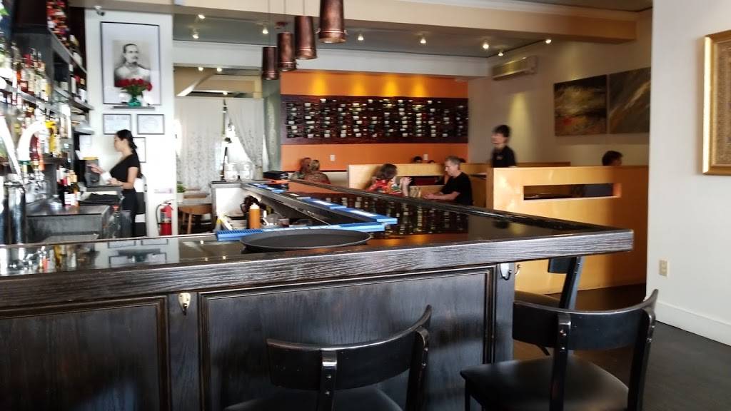 Sumittra Thai Cuisine | restaurant | 213 W Washington St, Charles Town, WV 25414, USA | 3048858747 OR +1 304-885-8747