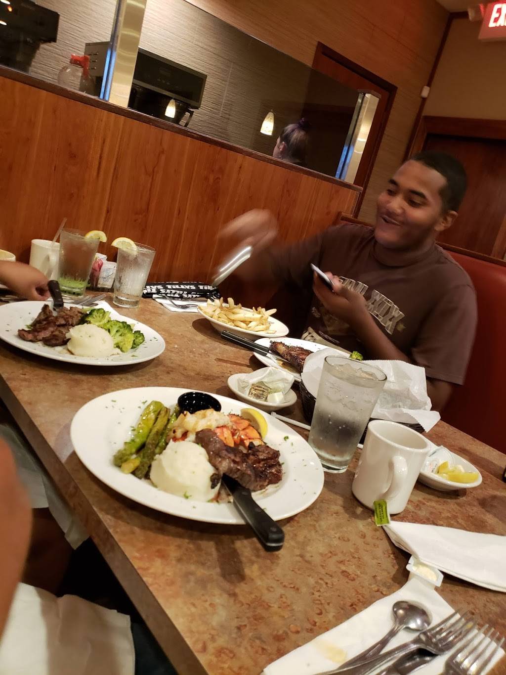 The Windjammer Diner Bar Grille | restaurant | 18 MacArthur Blvd, Somers Point, NJ 08244, USA | 6093658056 OR +1 609-365-8056