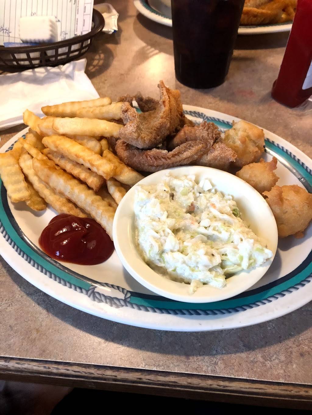 Catfish Dock | restaurant | 2003 W Everly Brothers Blvd, Powderly, KY 42367, USA | 2703380055 OR +1 270-338-0055