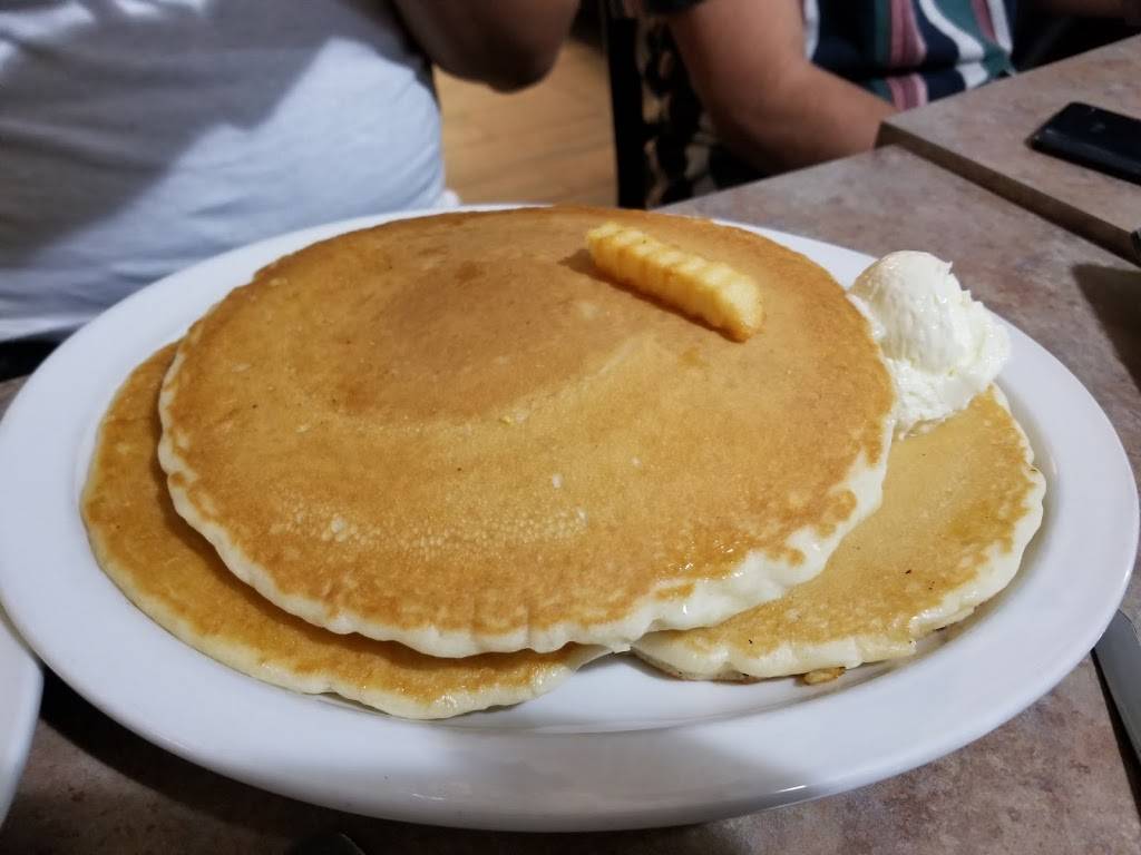 Bills Villager | restaurant | 27195 CA-189, Blue Jay, CA 92317, USA | 9093379069 OR +1 909-337-9069