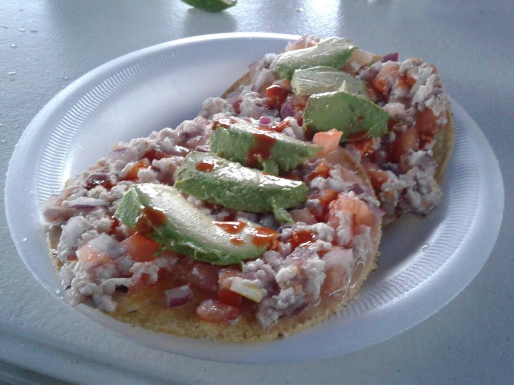 Jala Mariscos El Veneno | restaurant | 11501 Alameda St, Los Angeles, CA 90059, USA | 3233453205 OR +1 323-345-3205