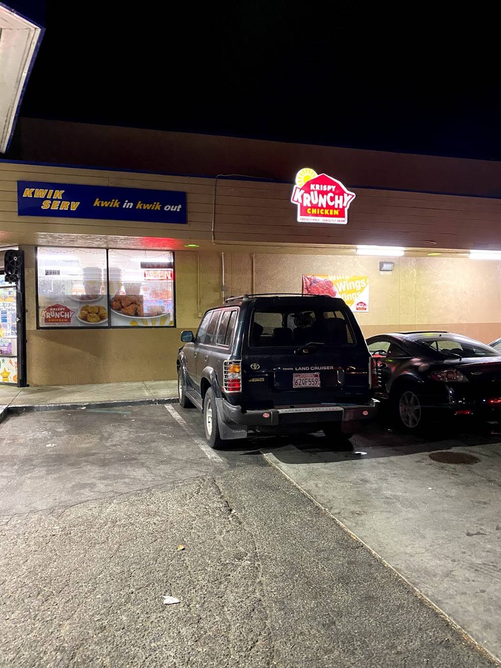 Krispy krunchy chicken | restaurant | 2701 El Portal Dr, San Pablo, CA 94806, USA | 5104145865 OR +1 510-414-5865