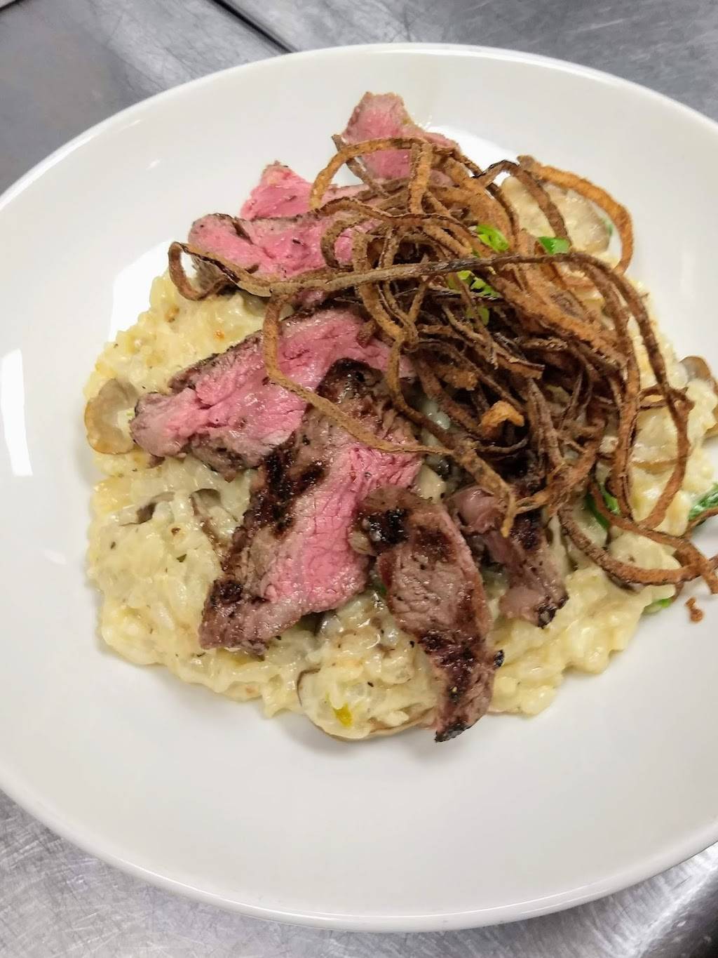 Carmines | restaurant | 9430 Transit Rd #105, East Amherst, NY 14051, USA | 7166363100 OR +1 716-636-3100